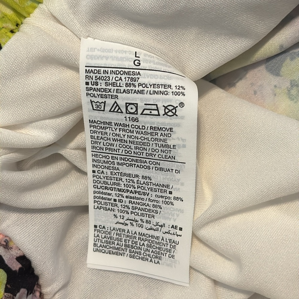 Old Navy‎ Pink and Yellow Athletic Shorts Vibrant Floral Design-size L - Picture 6 of 6